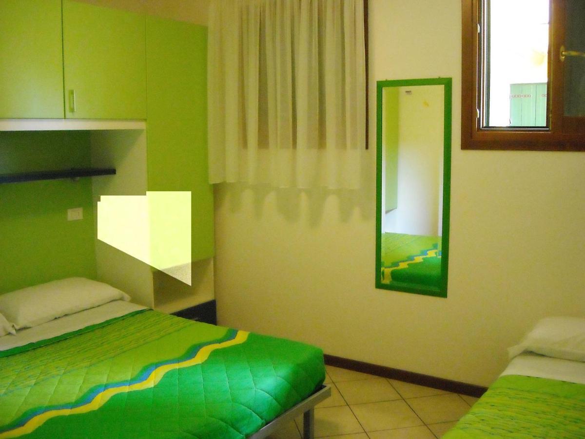 Hotel Apartments Villaggio Dei Fiori 4 Stars Luxury - Great Family Resort - Pet Friendly - With Hypermarket - Delivery Restaurant-Pizzeria - Room Breakfast With Supplement - Ultra Fast Wi-Fi - Play Area For Children - Olympic Swimming Pool - Parking Καόρλε Εξωτερικό φωτογραφία