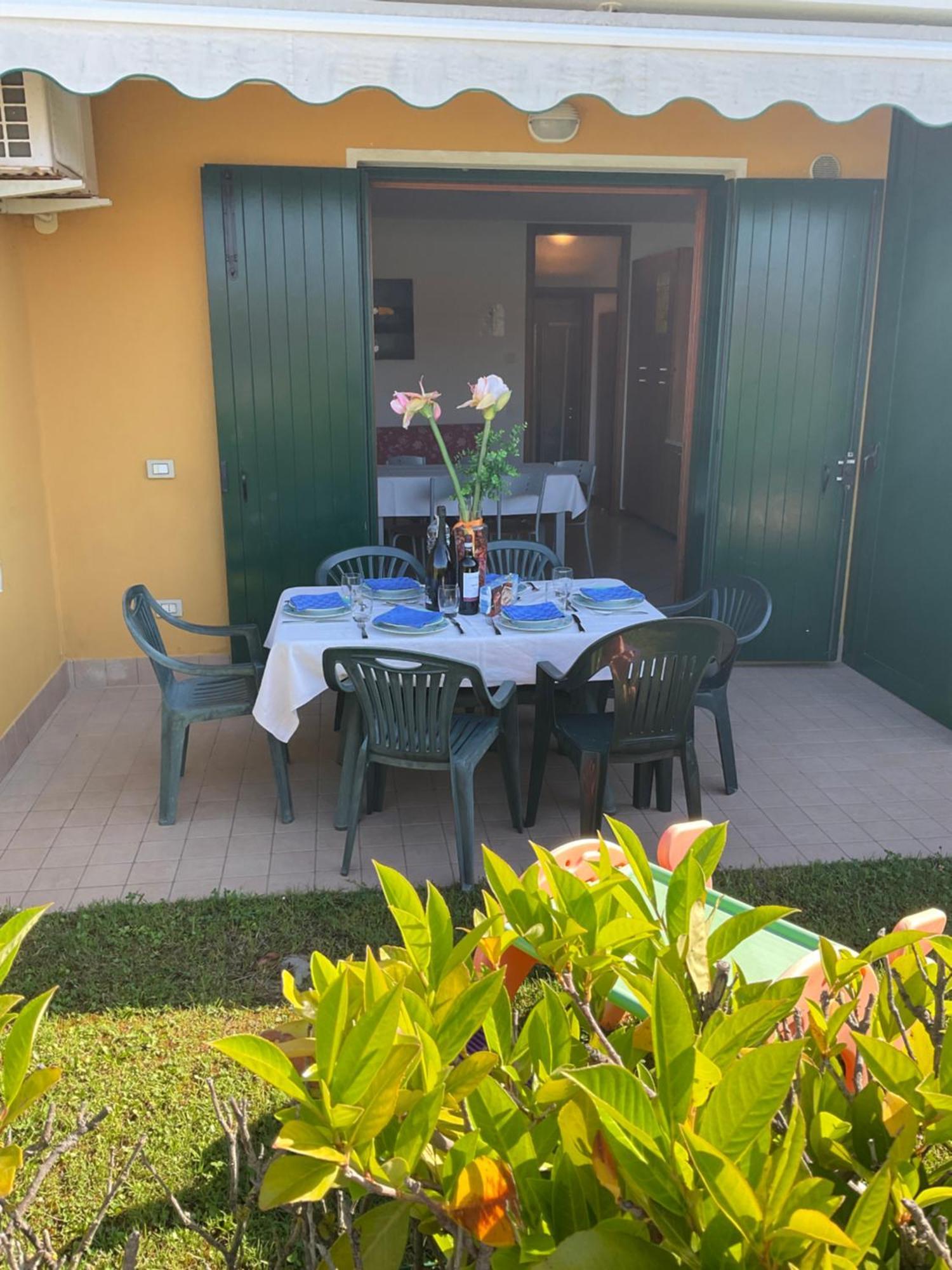 Hotel Apartments Villaggio Dei Fiori 4 Stars Luxury - Great Family Resort - Pet Friendly - With Hypermarket - Delivery Restaurant-Pizzeria - Room Breakfast With Supplement - Ultra Fast Wi-Fi - Play Area For Children - Olympic Swimming Pool - Parking Καόρλε Εξωτερικό φωτογραφία